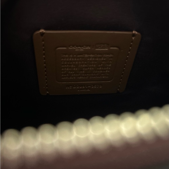 RARE Coach Marvel Gallery Pouch Wrislet - Picture 9 of 10